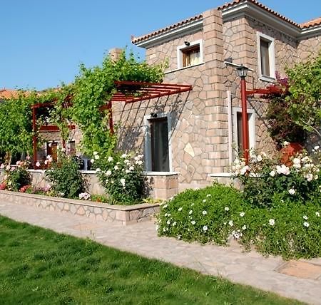 Molivos Castle Apartments Mythimna Exterior photo